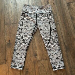 Zyia Leggings Cobra Snakeskin Print size 4